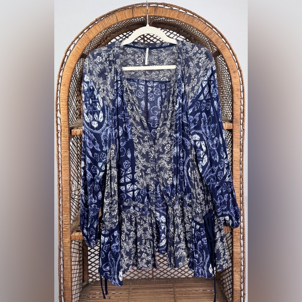 Free People Bohemian Tunic Blouse Navy Gray Side Tie Waist Long Sleeve Size S - Picture 2 of 4